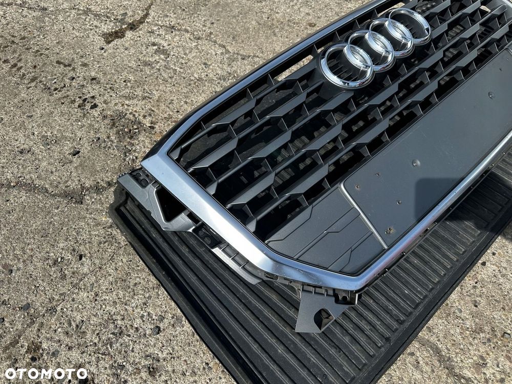 GRILL ATRAPA ZDERZAK PRZÓD AUDI Q2 81A 81A853651 - 2