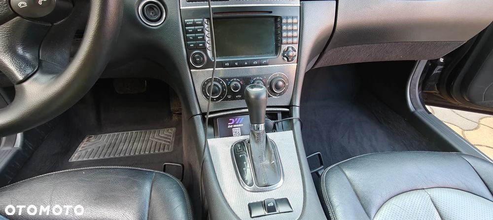 Mercedes-Benz CLK - 12