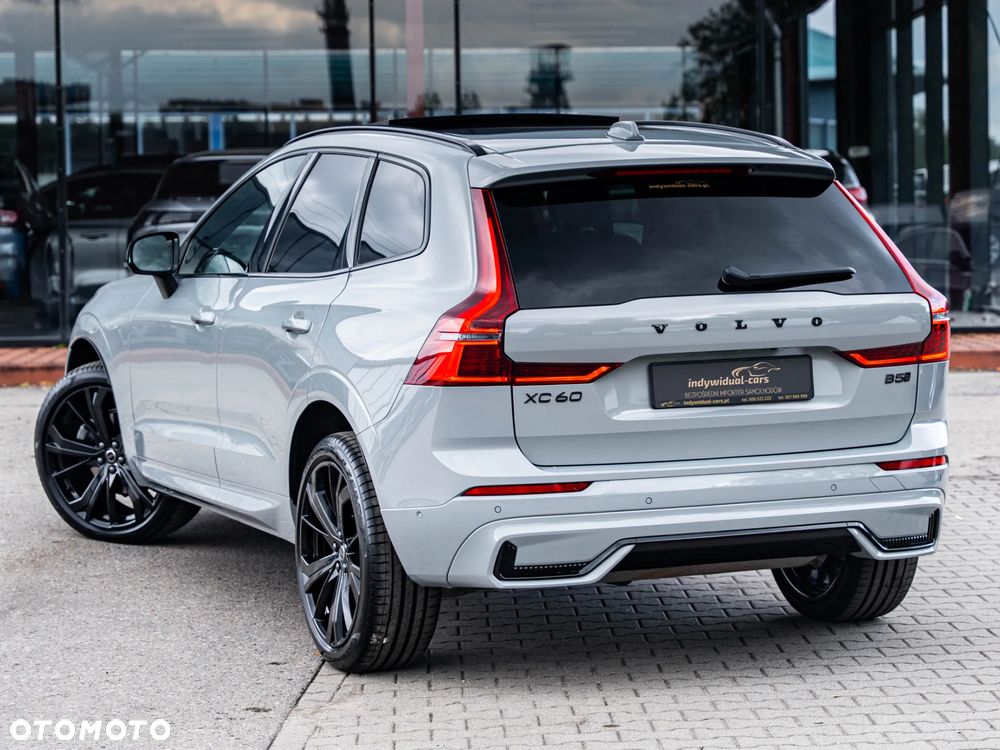 Volvo XC 60 B5 B AWD Plus Dark - 5