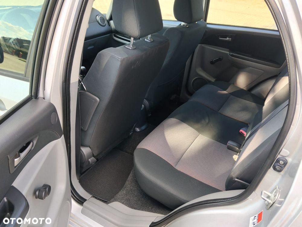 Suzuki SX4 1.6 VVT 4x2 Comfort - 18