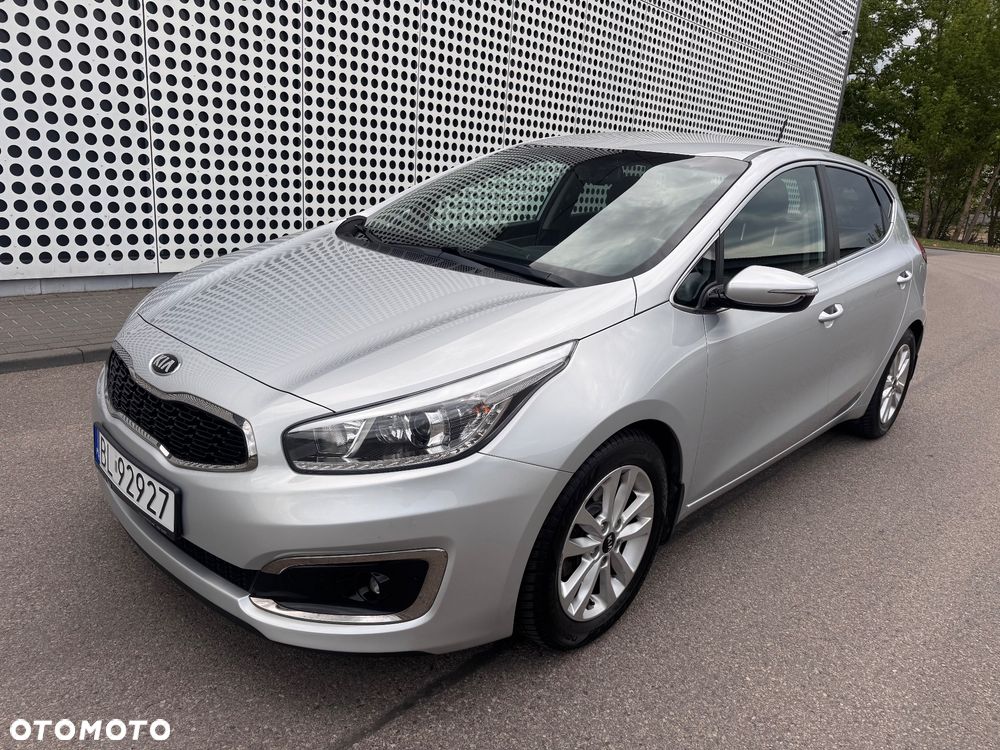 Kia Ceed 1.6 GDI DCT Platinum Edition - 11
