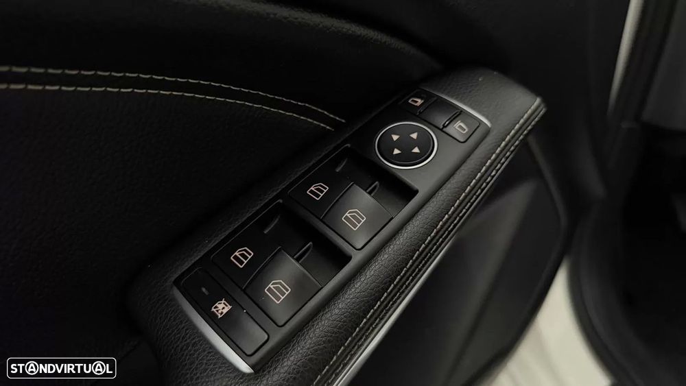 Mercedes-Benz CLA 200 d Shooting Brake AMG Line - 30