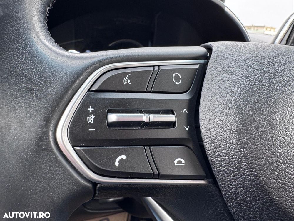 Hyundai Santa Fe 2.2 CRDi 4WD 8AT Luxury - 28