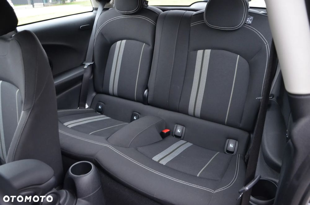 MINI Cooper John SE - 24