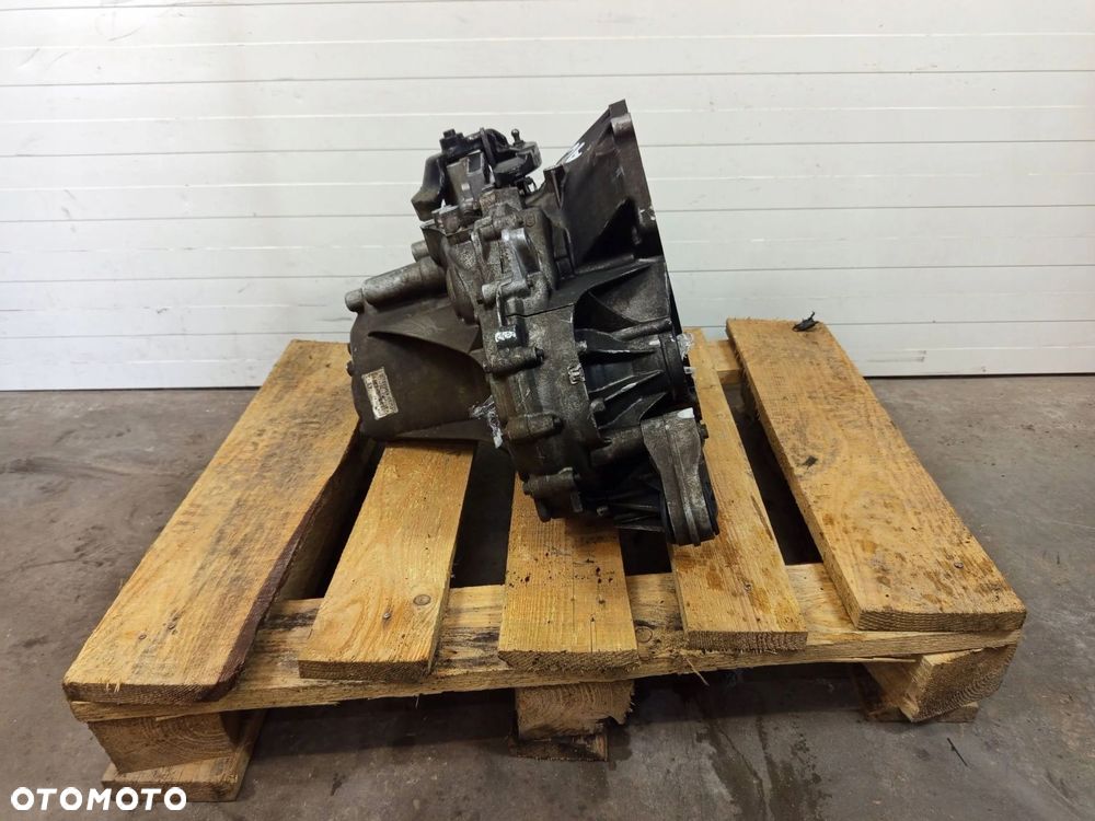 SKRZYNIA BIEGÓW MANUALNA AV6R7002KJ FORD C-MAX II FOCUS MK3 III 1.6 TDCI - 6