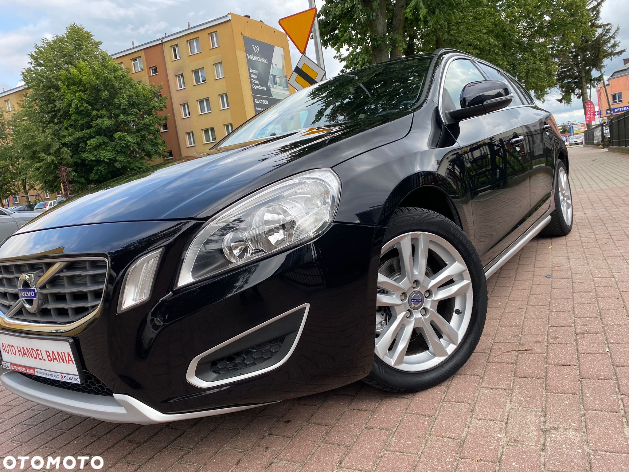 Volvo V60 D2 Summum - 27