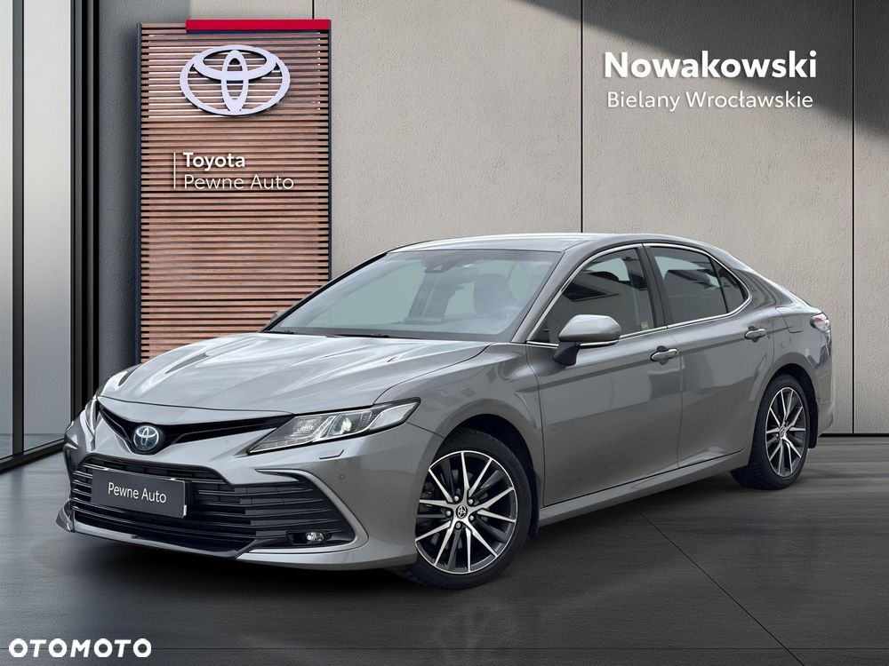 Toyota Camry 2.5 Hybrid Prestige CVT - 2