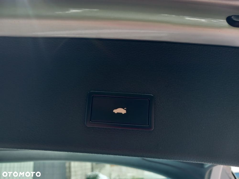 Audi A4 Avant 2.0 TDI DPF multitronic S line Sportpaket - 30