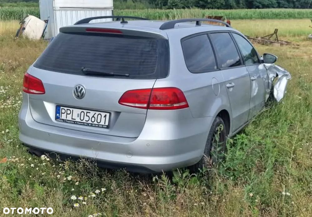 Volkswagen Passat 2.0 TDI Comfortline DSG - 3
