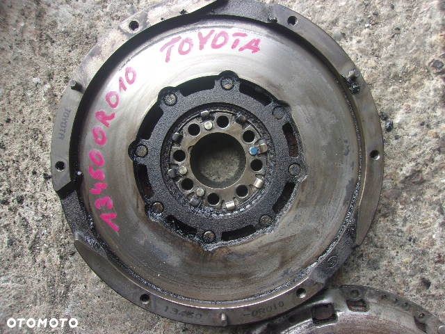 KOLO DWUMASOWE 2.0 2.2 D4D AVENSIS RAV4 VERSO - 2