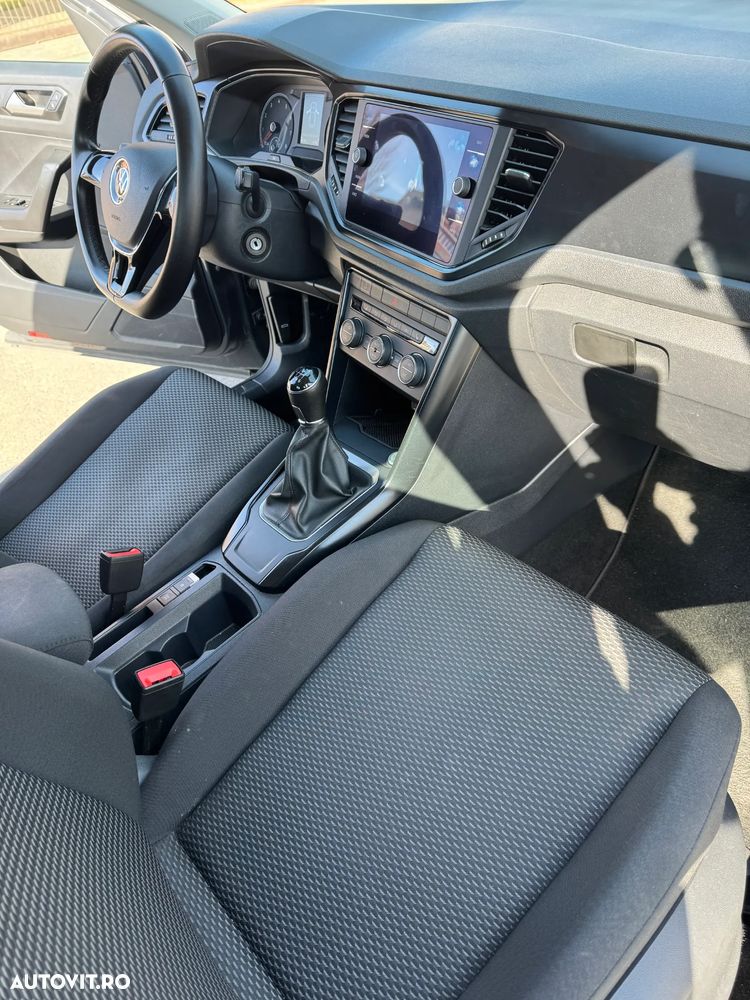 Volkswagen T-Roc - 14