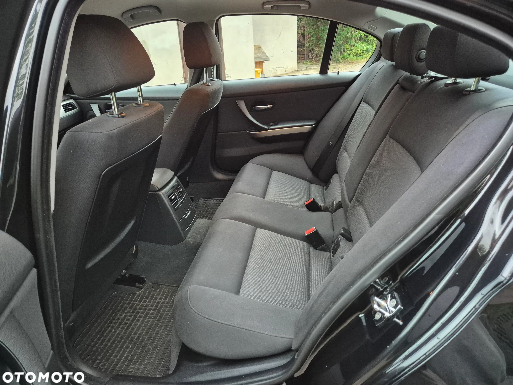 BMW Seria 3 320i - 8