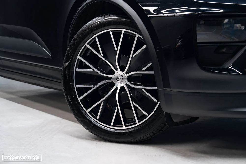 Porsche Macan Electric 4 - 4