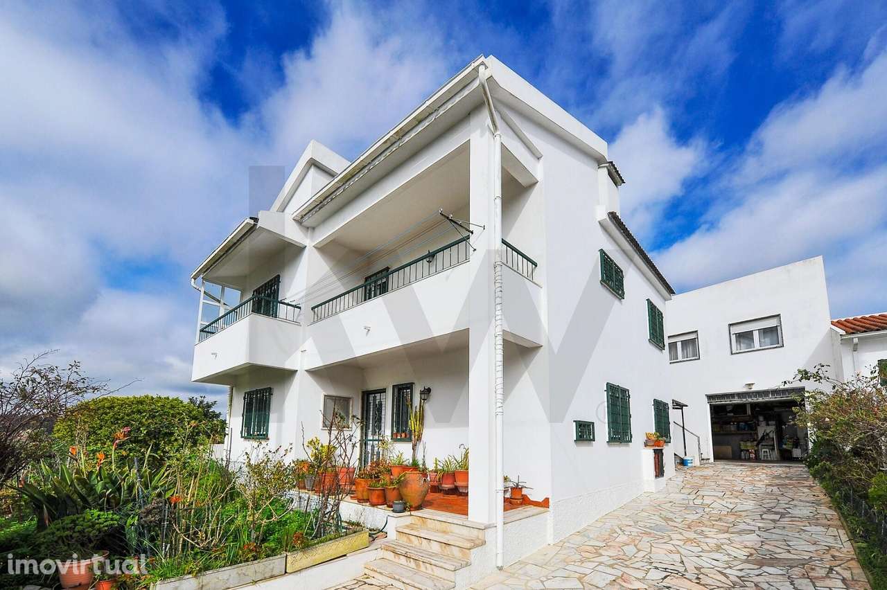 MORADIA ISOLADA T4 + T2 INDEPENDENTE | CANEÇAS | OPORTUNIDADE ÚNICA - Grande imagem: 2/57