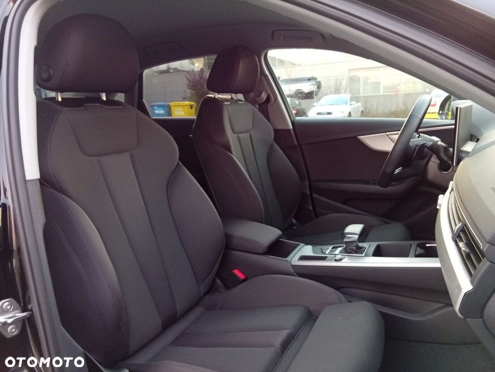 Audi A4 Limousine - 21