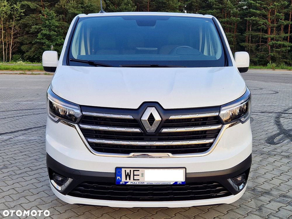Renault Trafic 2.0 dCi - 11