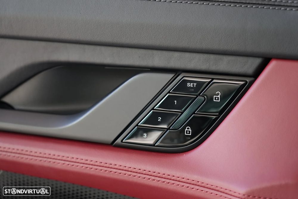 Porsche Taycan Turbo - 21