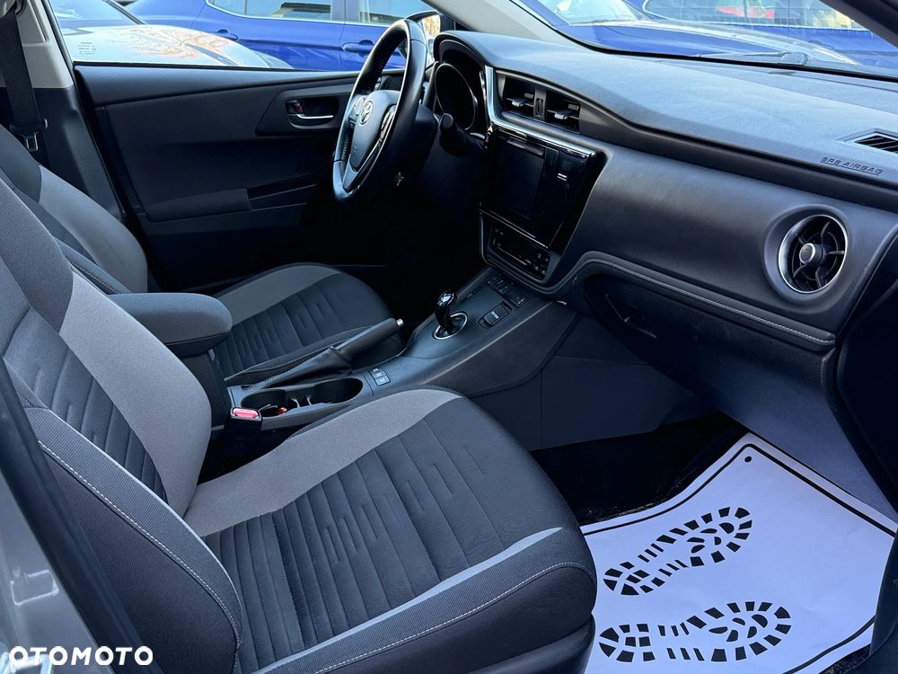 Toyota Auris Hybrid 135 Comfort - 18
