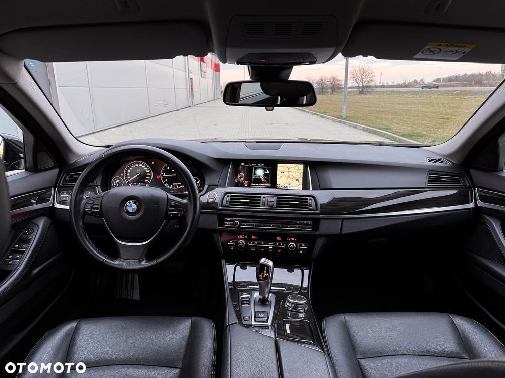 BMW Seria 5 520d Luxury Line - 12