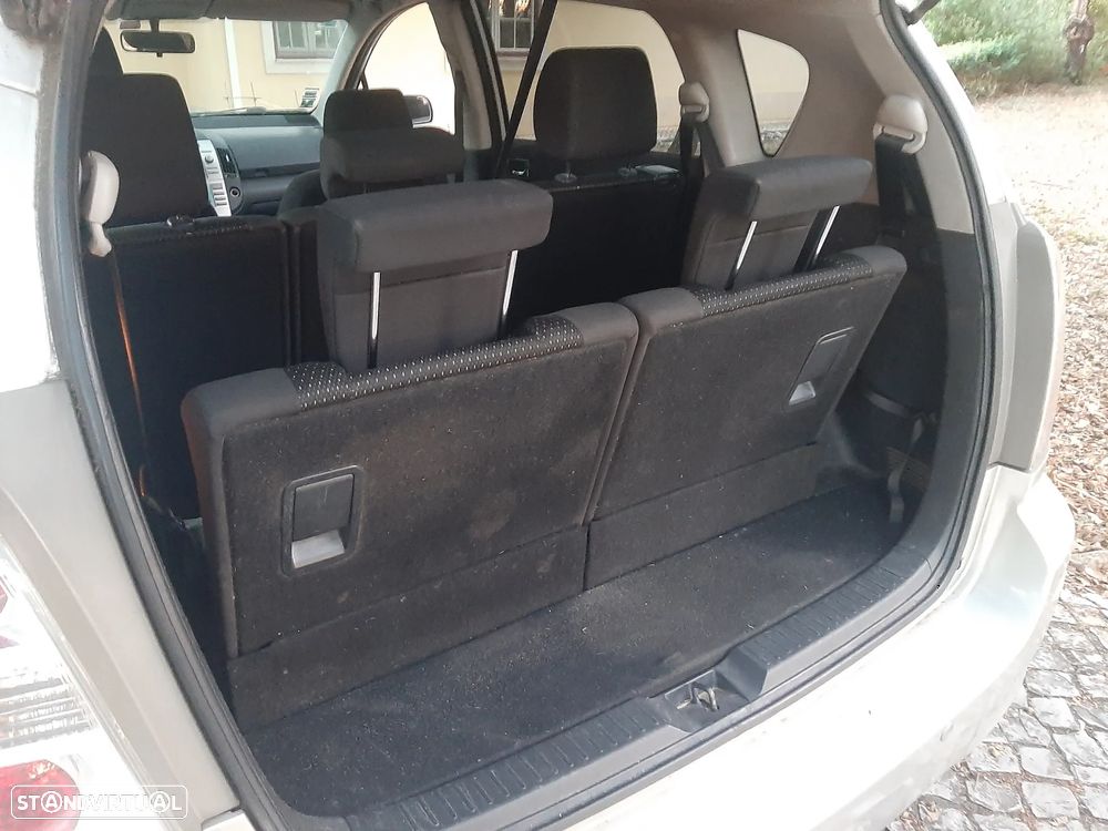 Toyota Corolla Verso 2.2 D-4D Sol - 13