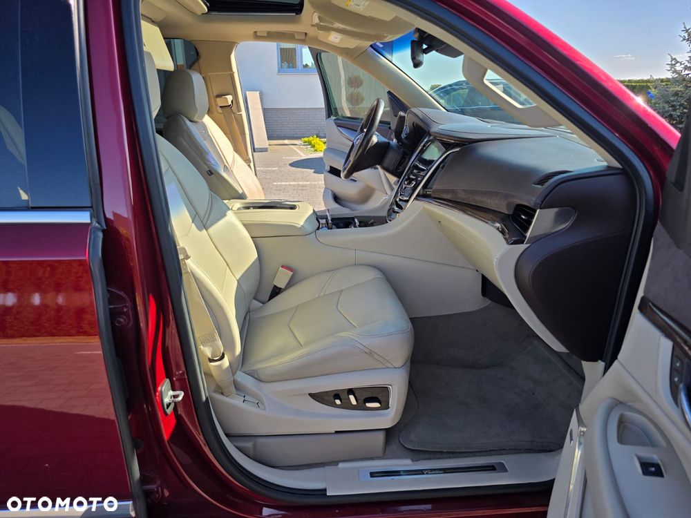 Cadillac Escalade ESV 6.2 V8 AWD AT Premium - 8