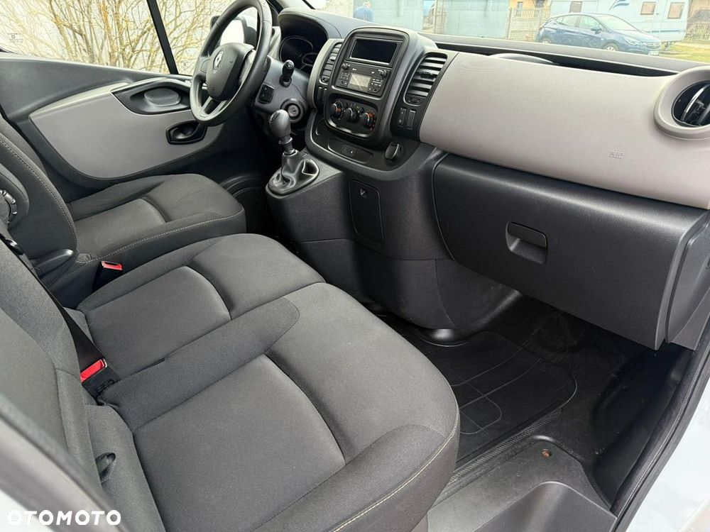 Renault Trafic - 13