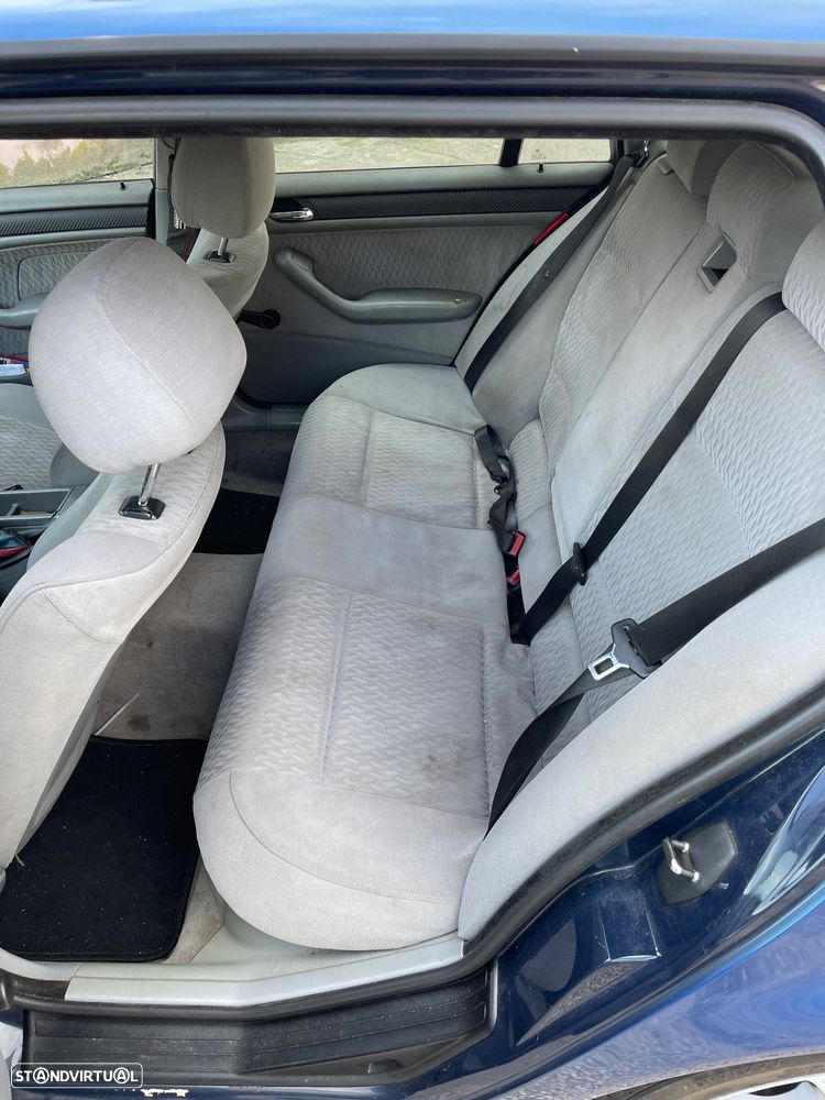 BMW 320 d Touring - 8