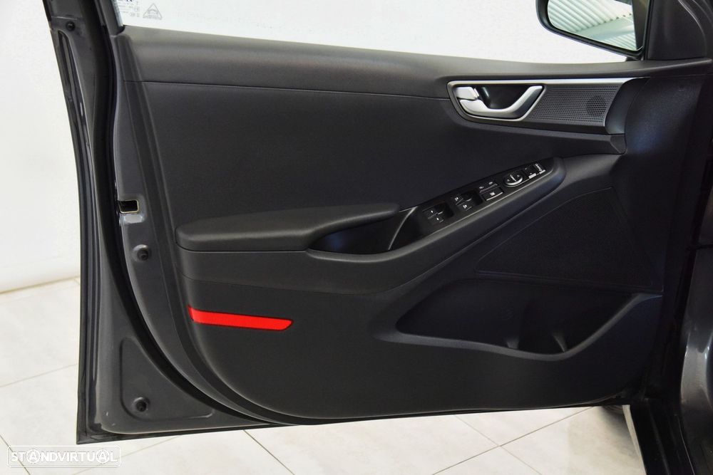 Hyundai Ioniq - 28