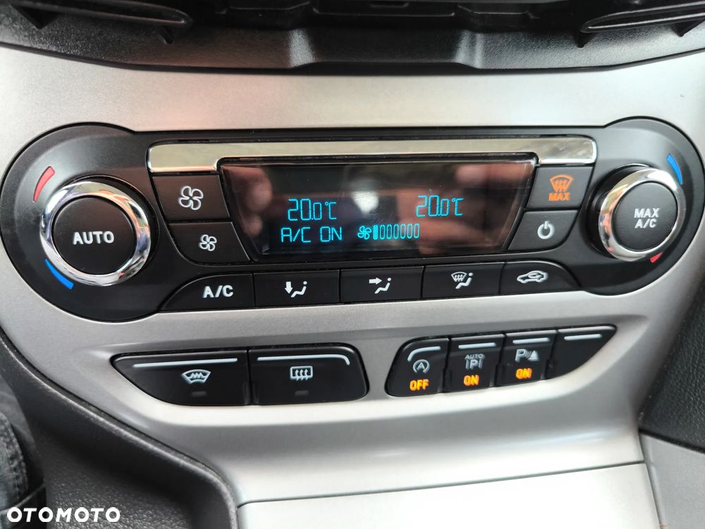 Ford Focus - 37
