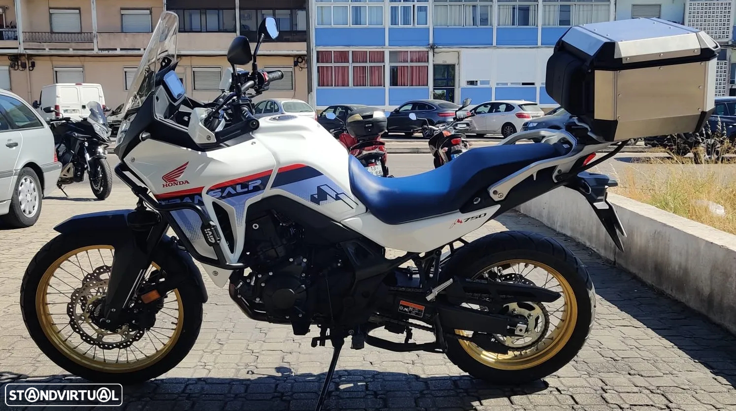 Honda Transalp 750 - 2
