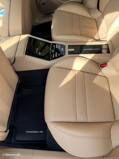 Porsche Panamera 4 S - 8