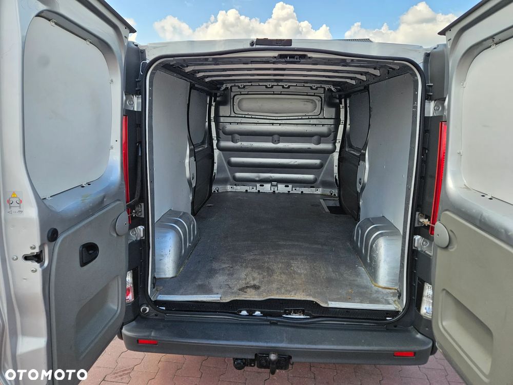 Opel Vivaro - 15