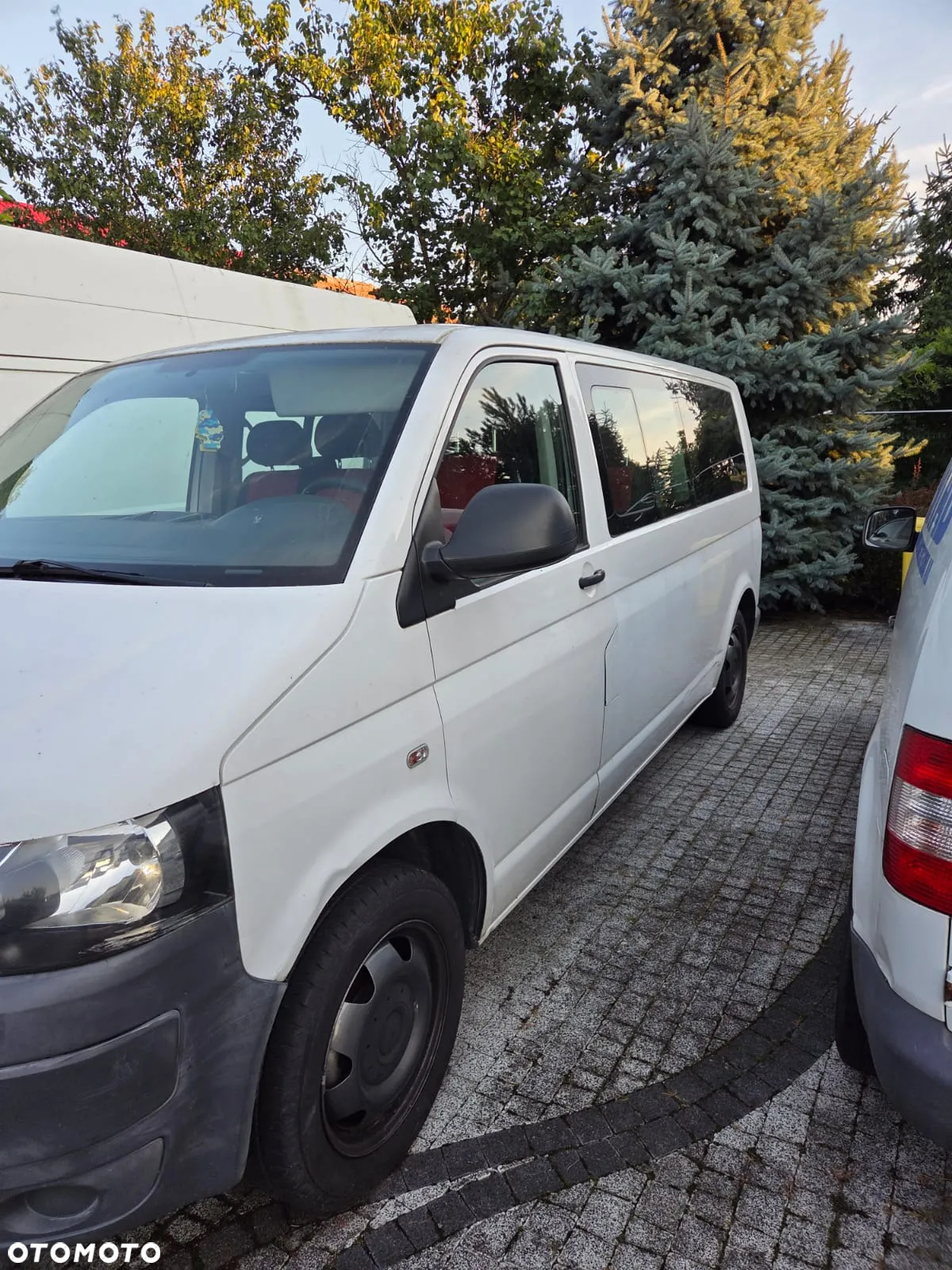 Volkswagen Caravelle - 4