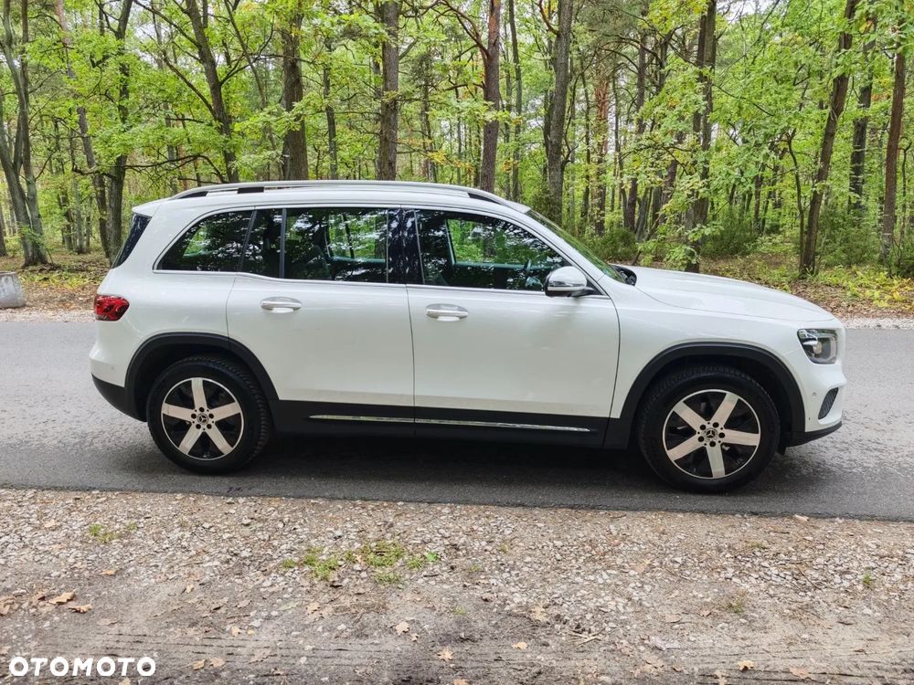Mercedes-Benz GLB 200 7G-DCT - 4