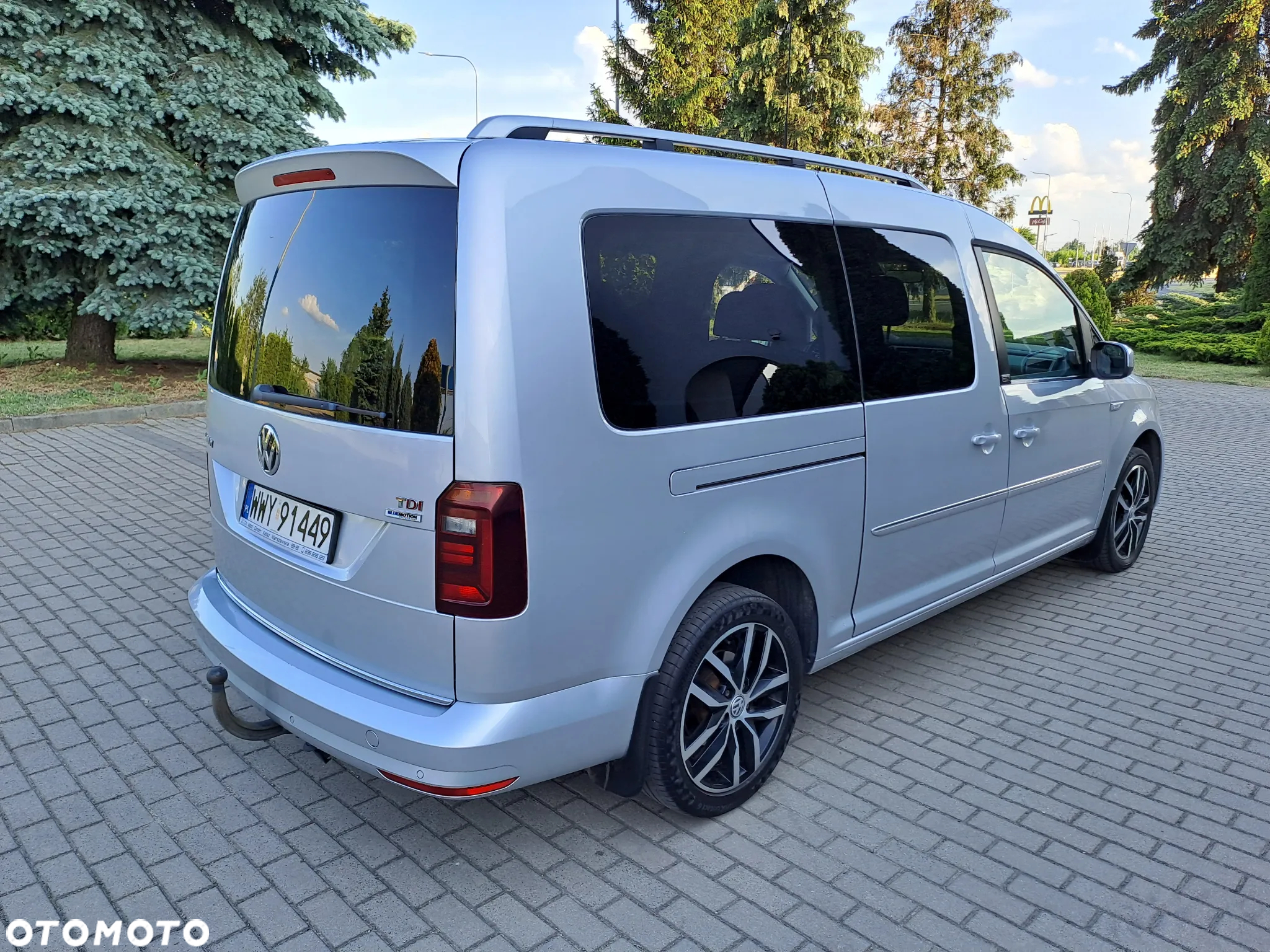 Volkswagen Caddy Maxi 2.0 TDI Comfortline - 3