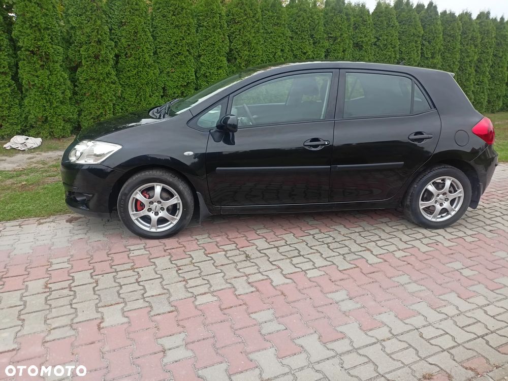 Toyota Auris 1.6 VVT-i Executive - 2