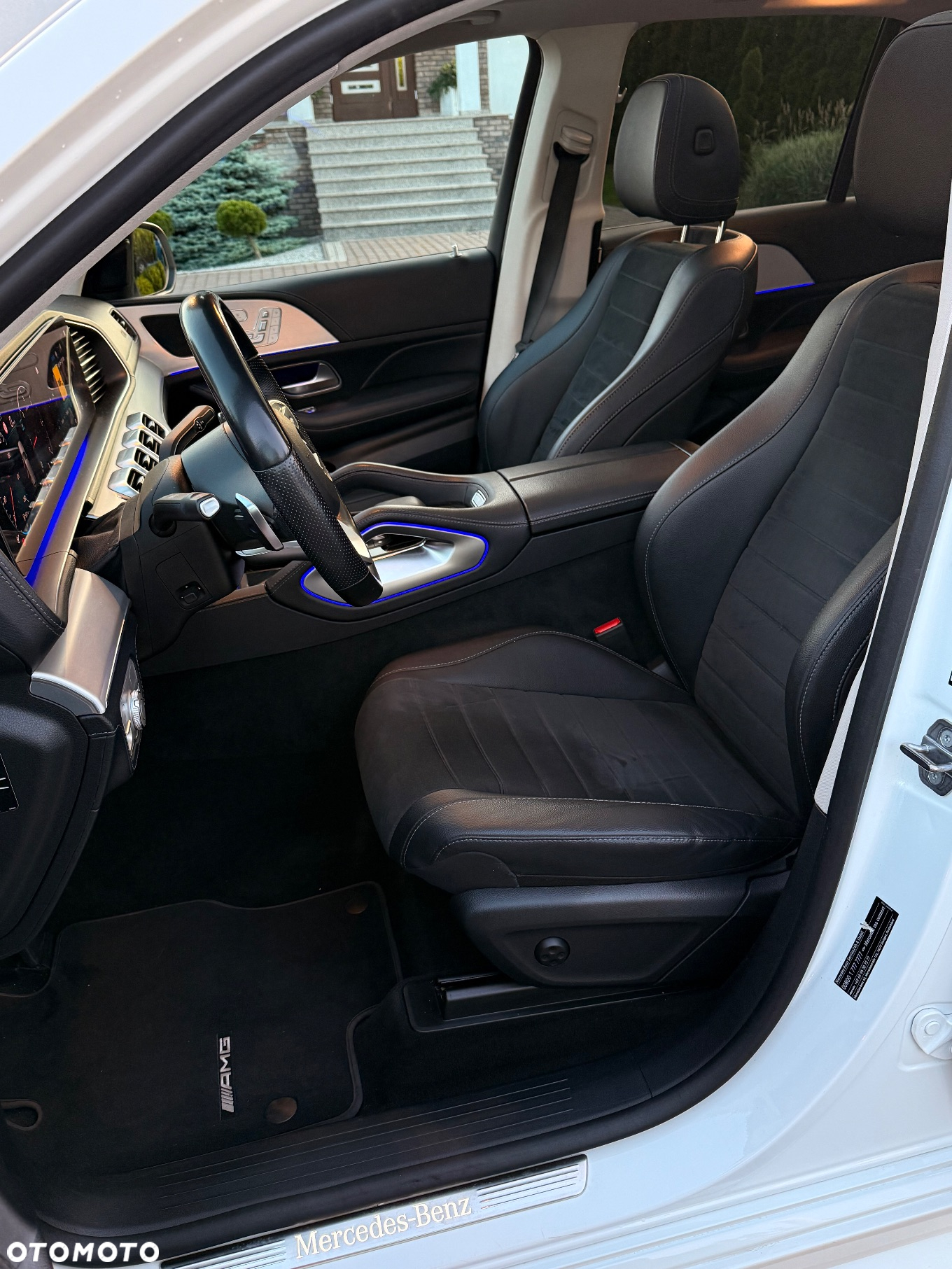 Mercedes-Benz GLE 300 d 4Matic 9G-TRONIC AMG Line - 8
