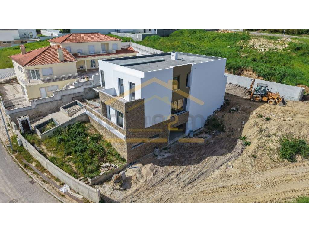 Magnífica Moradia Nova 560 m2- Vila Franca de Xira - Grande imagem: 4/31