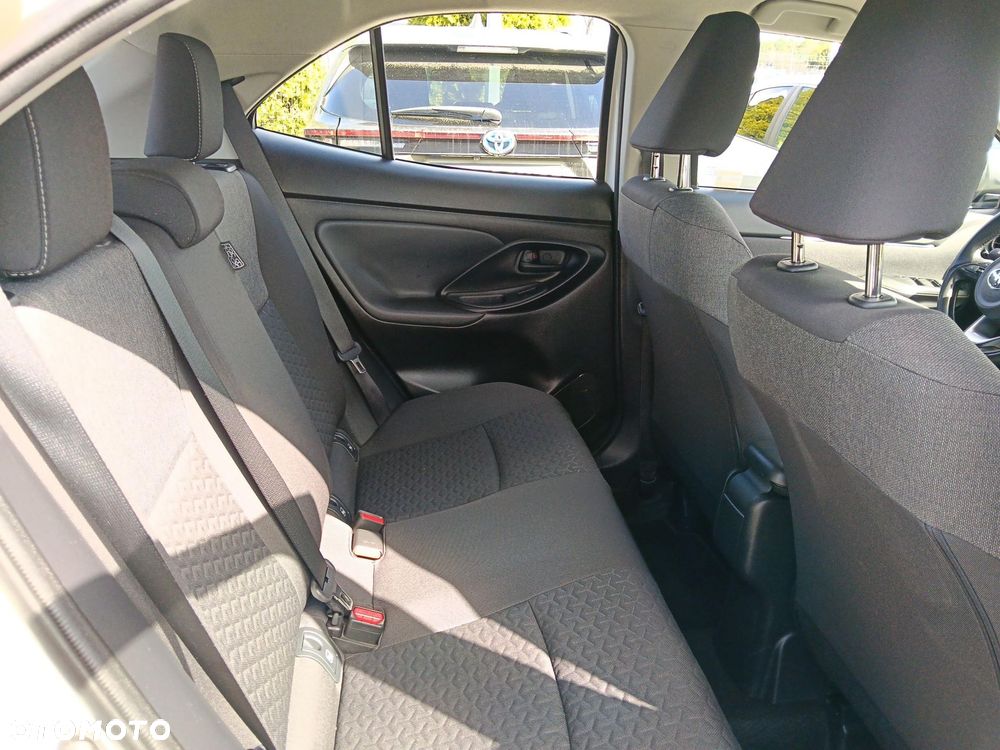 Toyota Yaris Cross Hybrid 1.5 Comfort 4x4 - 15