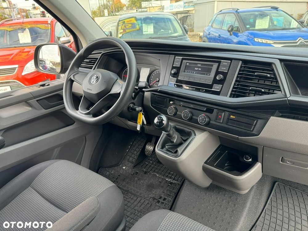 Volkswagen Transporter - 28