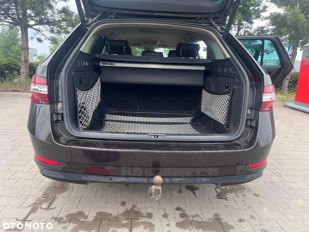 Skoda Superb 2.0 TDI 4x4 L&K DSG - 8