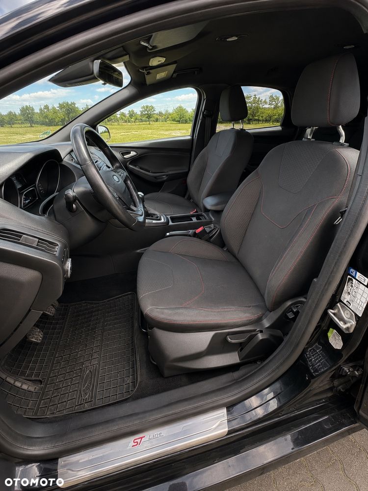 Ford Focus 1.0 EcoBoost Start-Stopp-System ST-LINE DESIGN - 10
