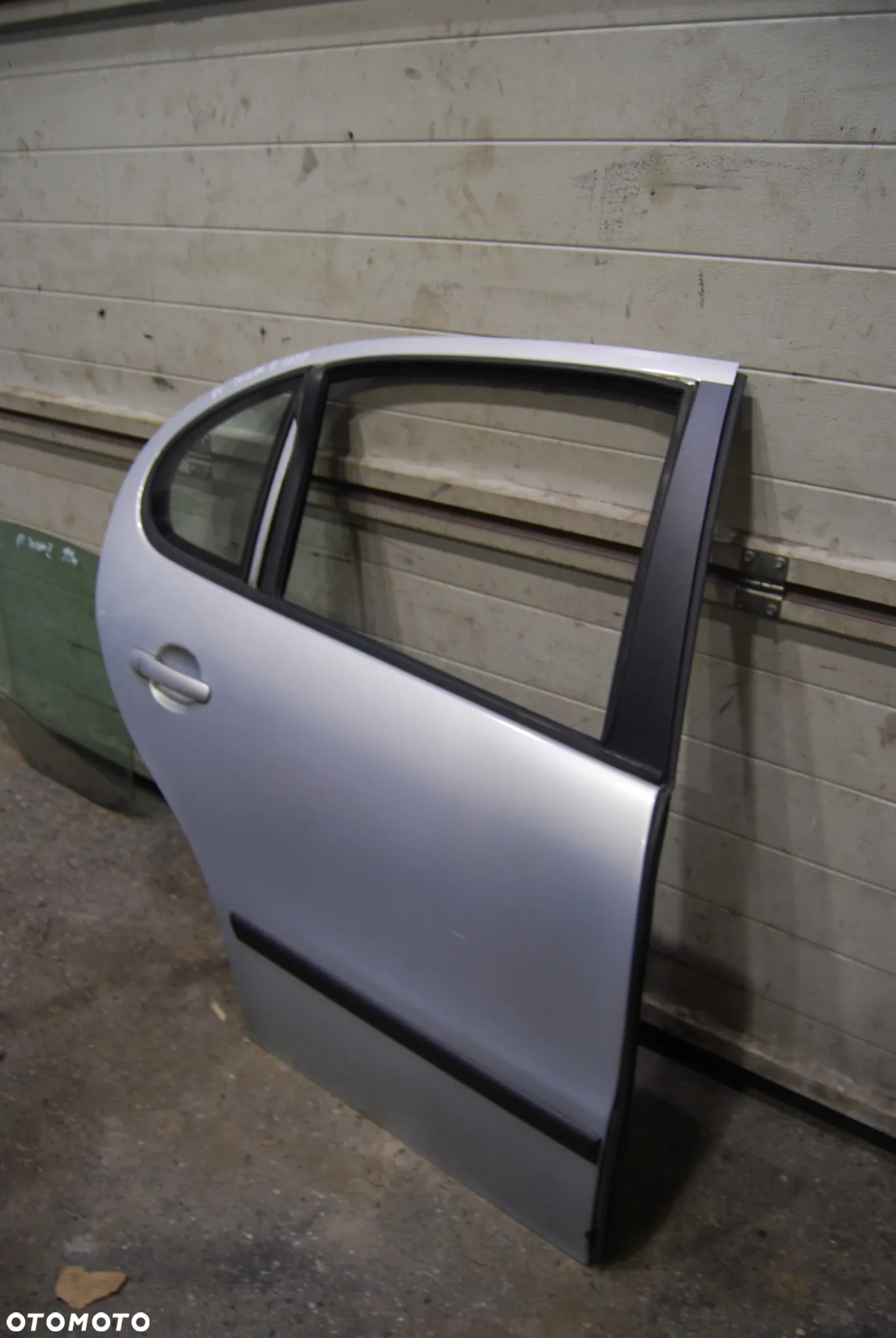DRZWI PRAWY TYŁ TYLNE PRAWE SEAT TOLEDO II LB7Z - 2