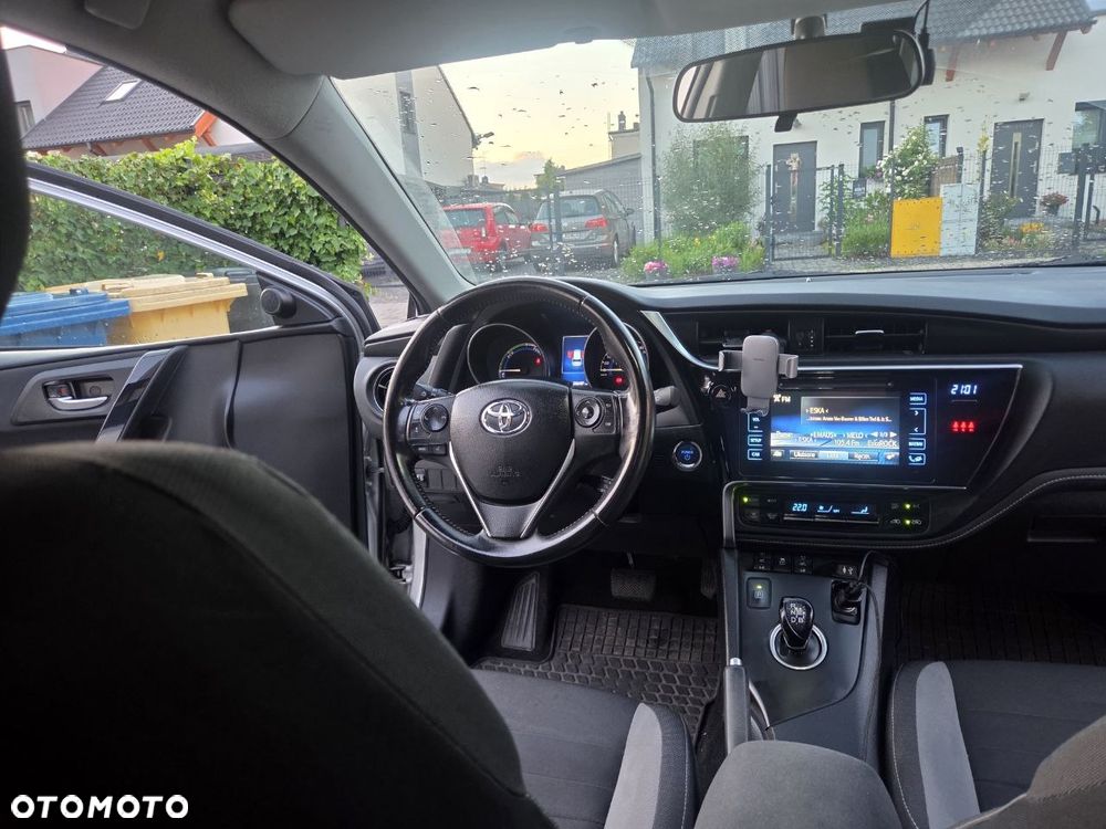 Toyota Auris - 2