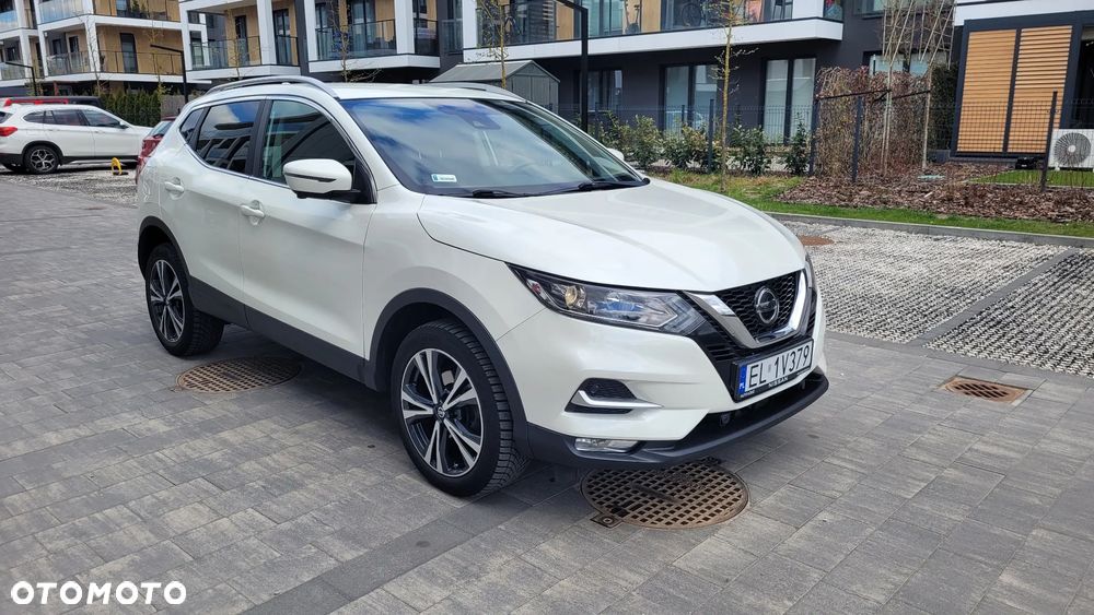Nissan Qashqai 1.3 DIG-T N-Connecta - 1