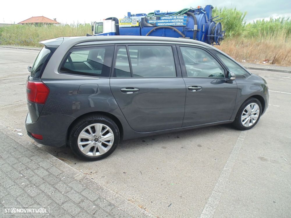 Citroën C4 Grand Picasso 1.6 e-HDi Intensive — fotografia 9