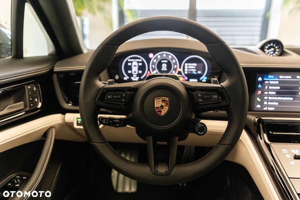 Porsche Panamera - 17