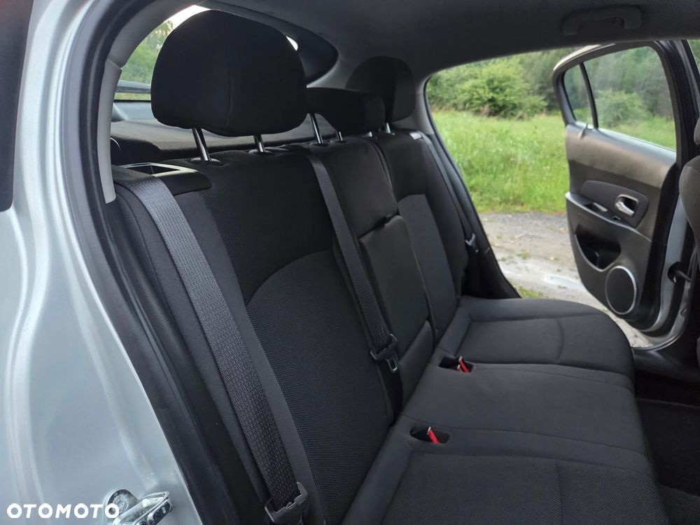 Chevrolet Cruze 1.6 - 24