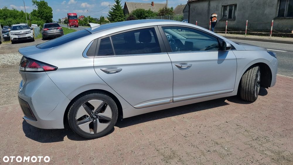 Hyundai IONIQ 1.6 GDI Advantage - 2