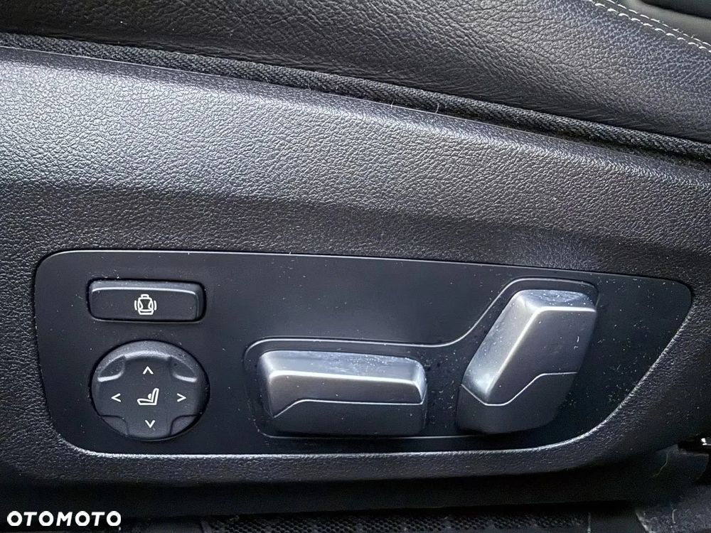 BMW Seria 3 320i Advantage sport - 24